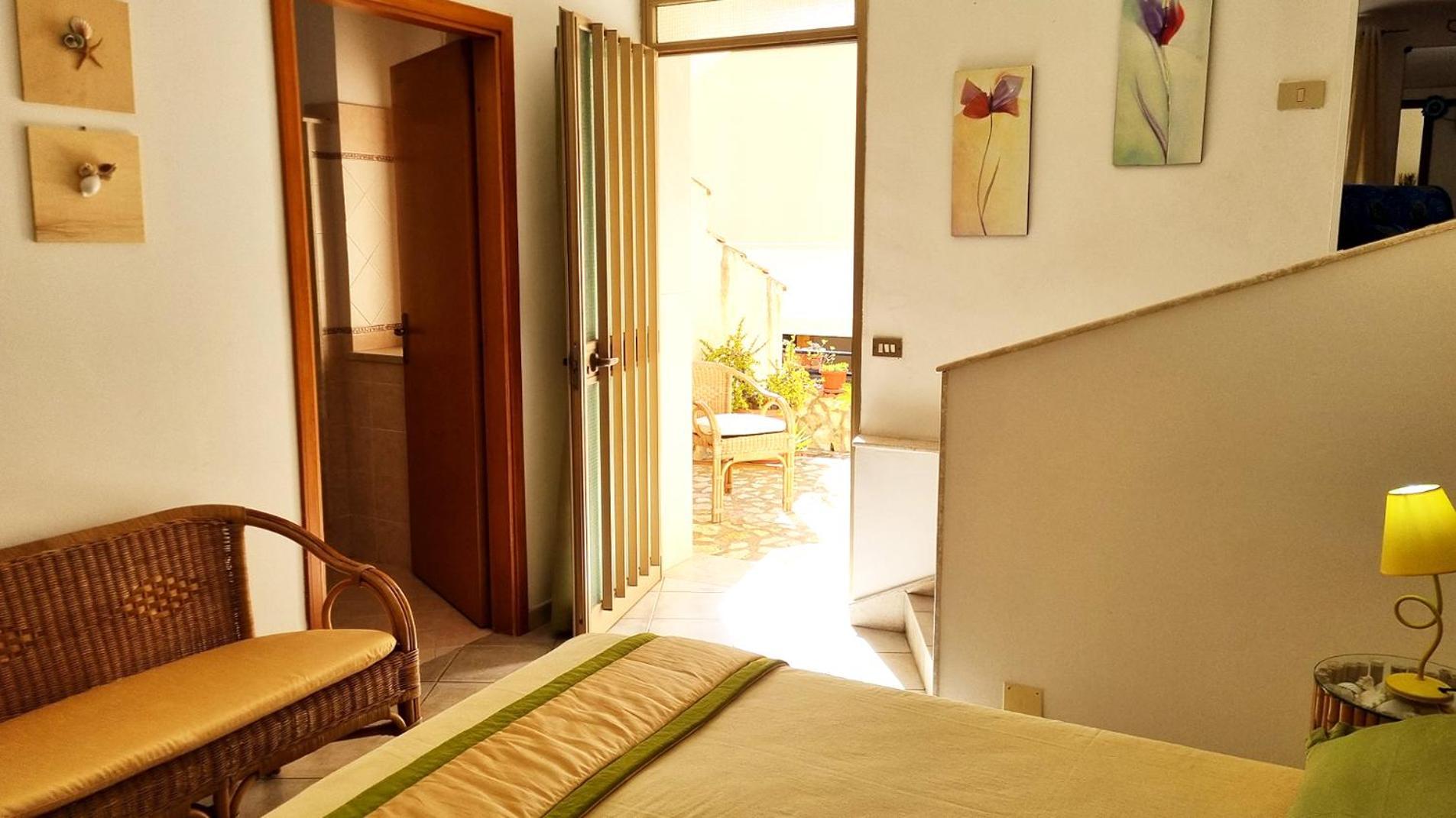 Casa Vacanza Vista Mare Кустоначи Экстерьер фото